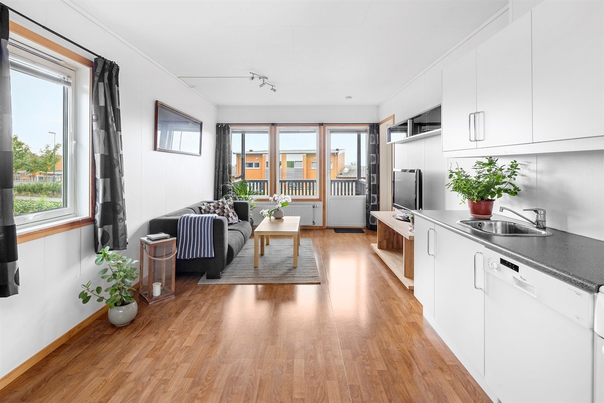 Dør fra stuen og ut til terrassen Galleribilde