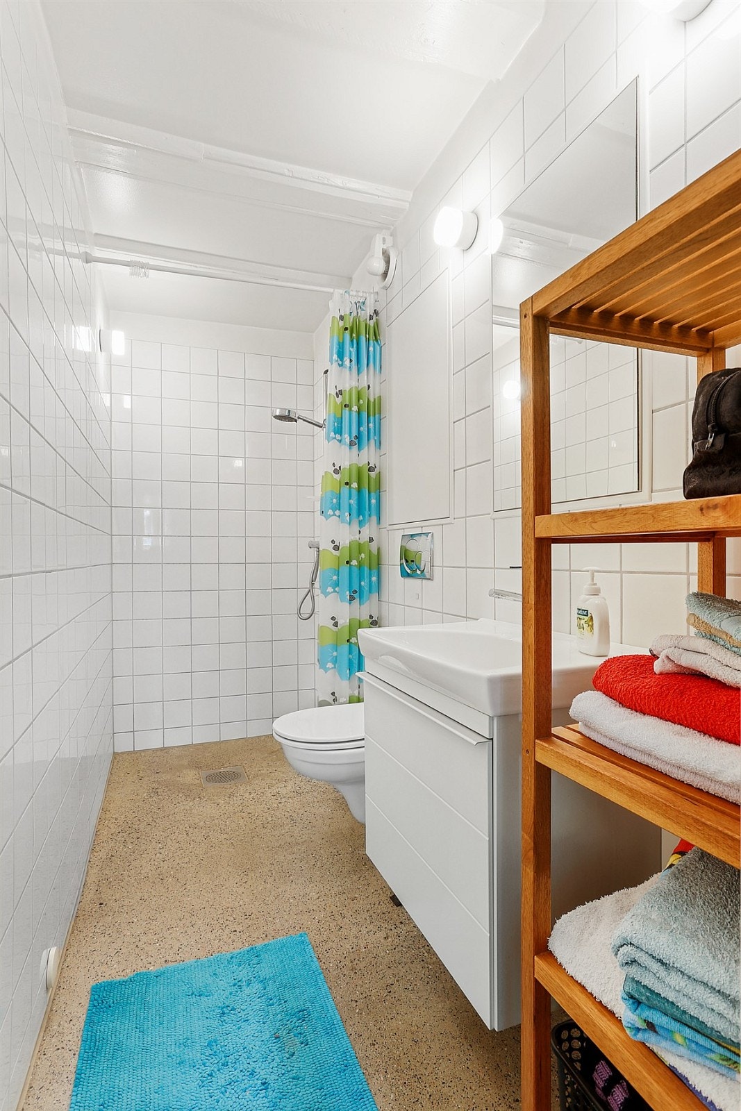 Baderom i hybel/praktikantdel Galleribilde