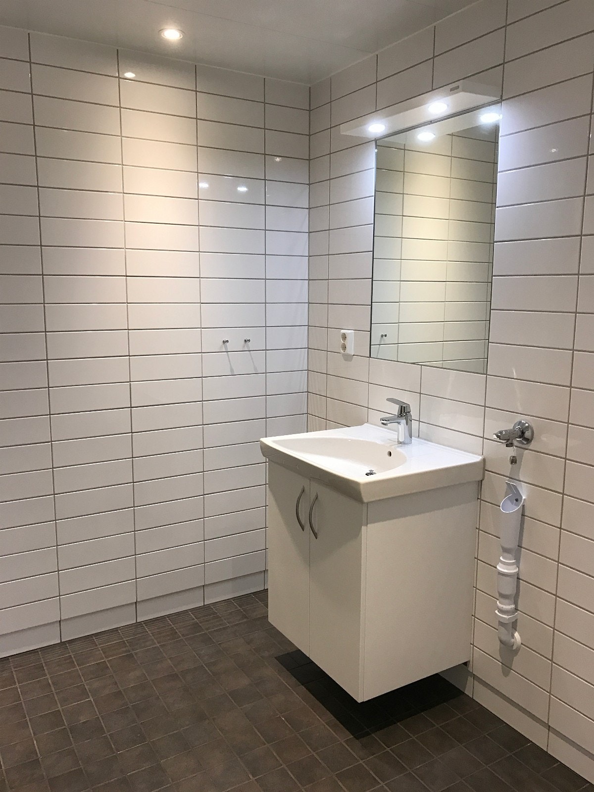 Bad med vaskemaskin og tørketrommel (ikke vist på bilde) Galleribilde