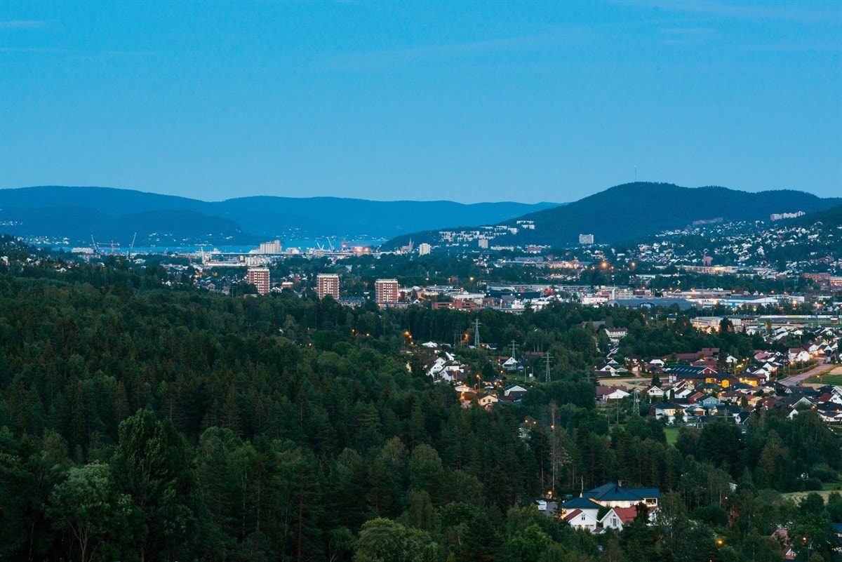 Utsikten mot Drammen er praktfulle vel på kvelden som på dagen. Galleribilde