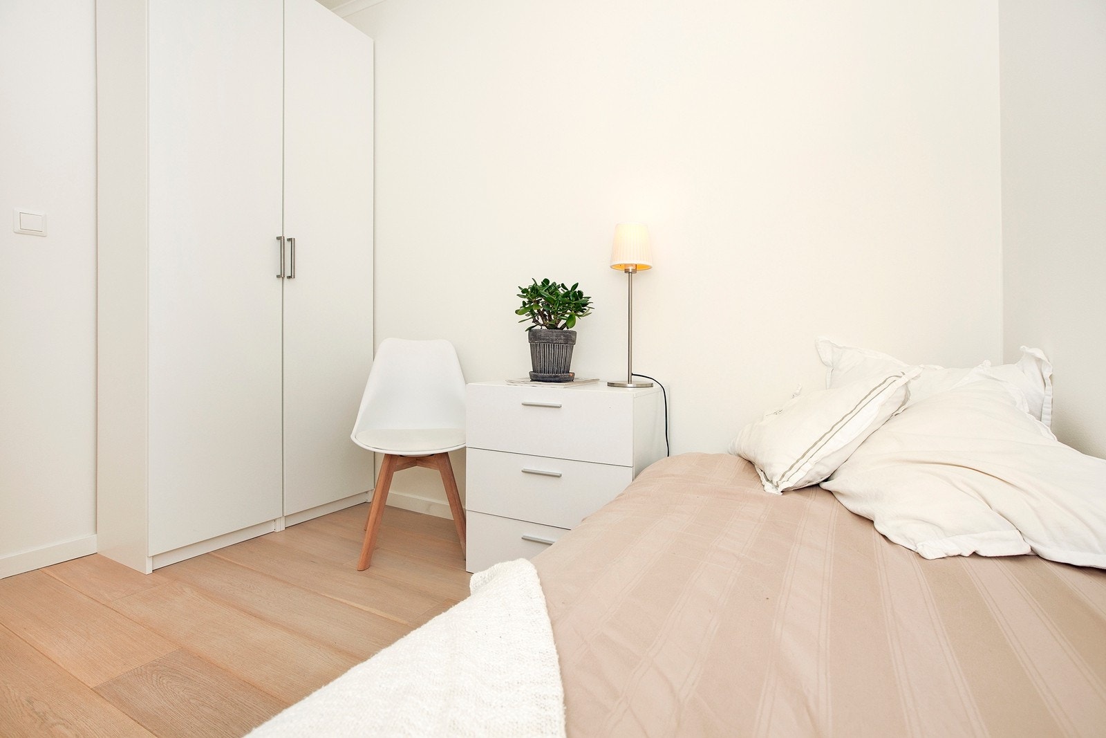 Soverommet med skapplass Galleribilde