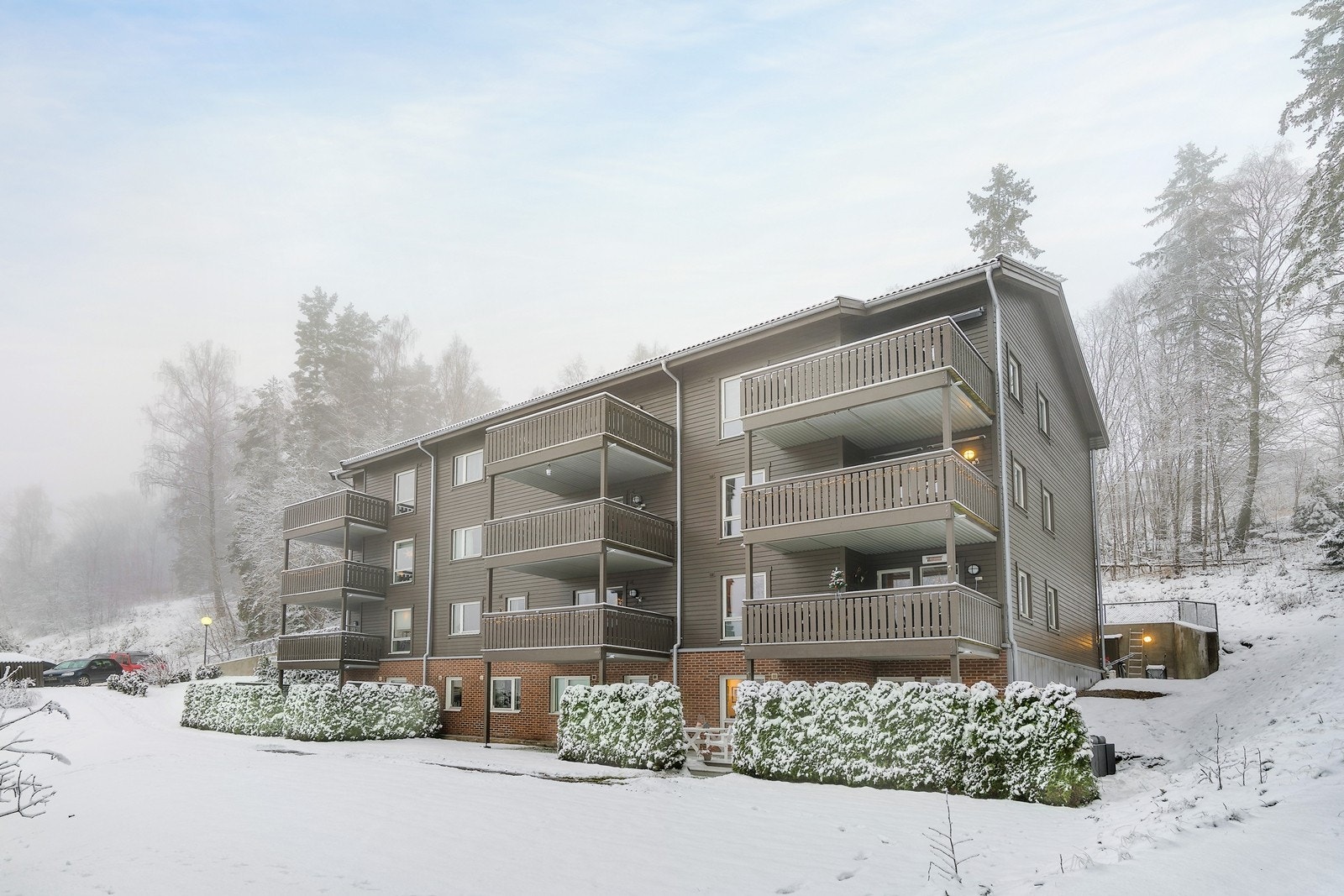 Sydvestvendt fasade og felles arealer Galleribilde