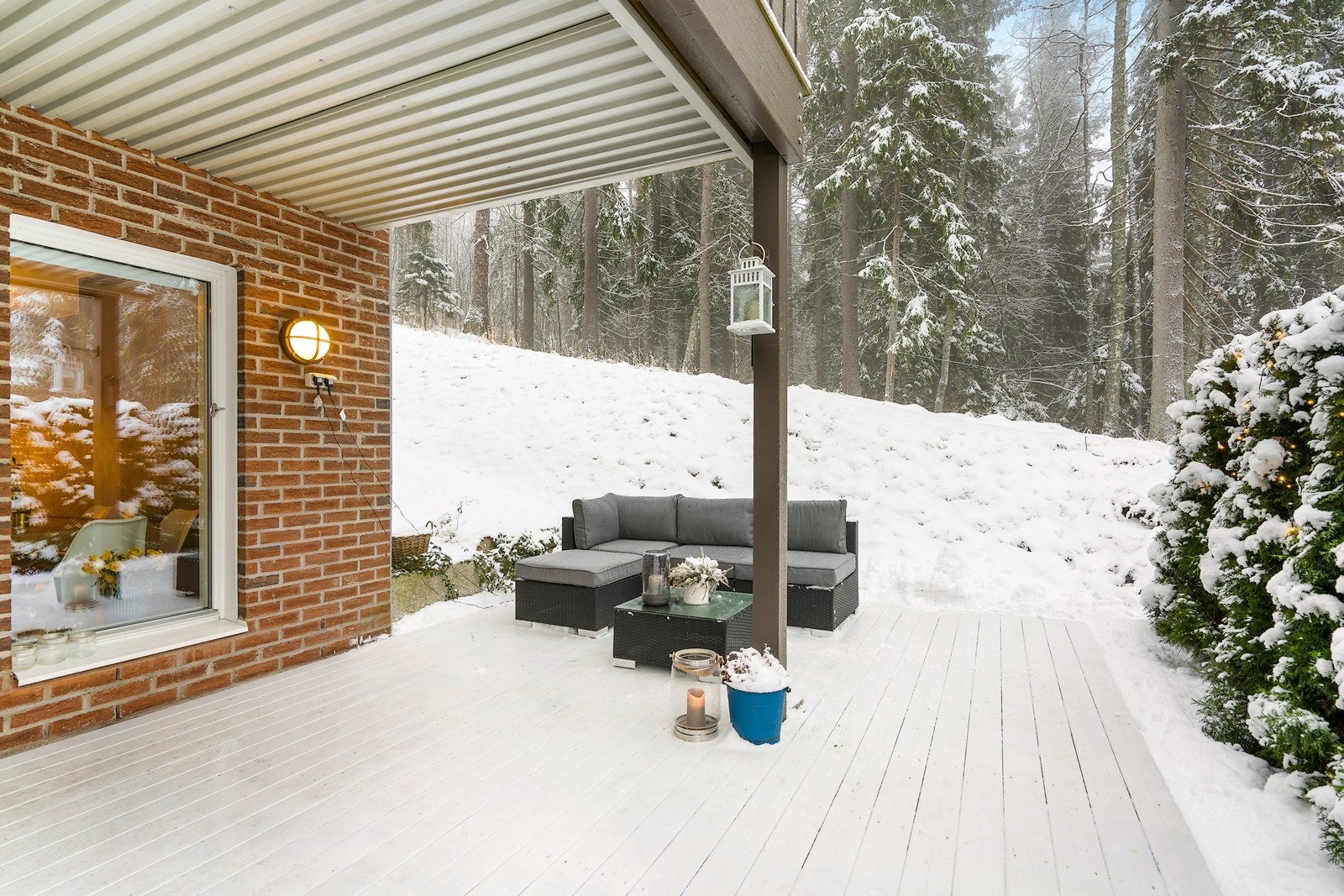 Romslig terrasse Galleribilde