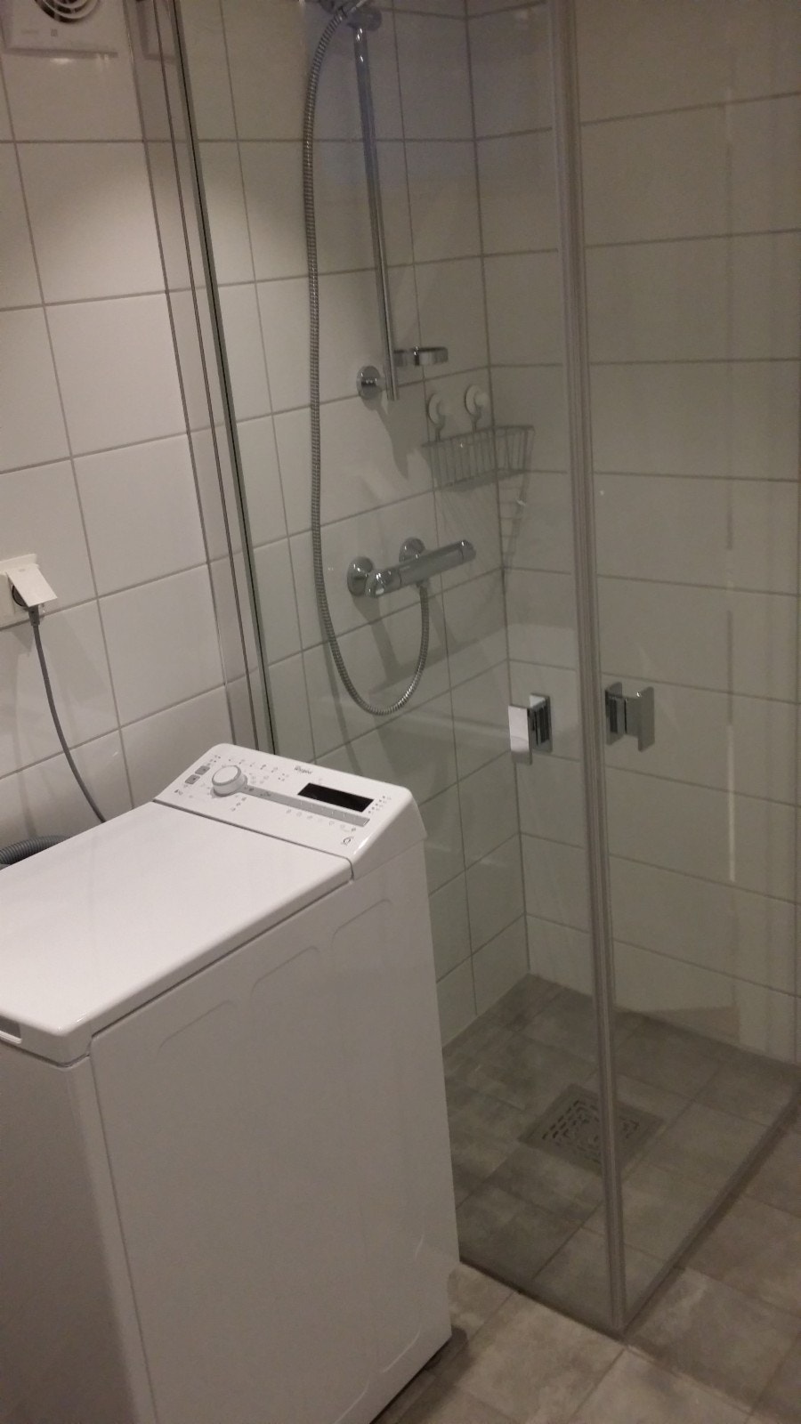 Bad. Vaskemaskin medfølger Galleribilde