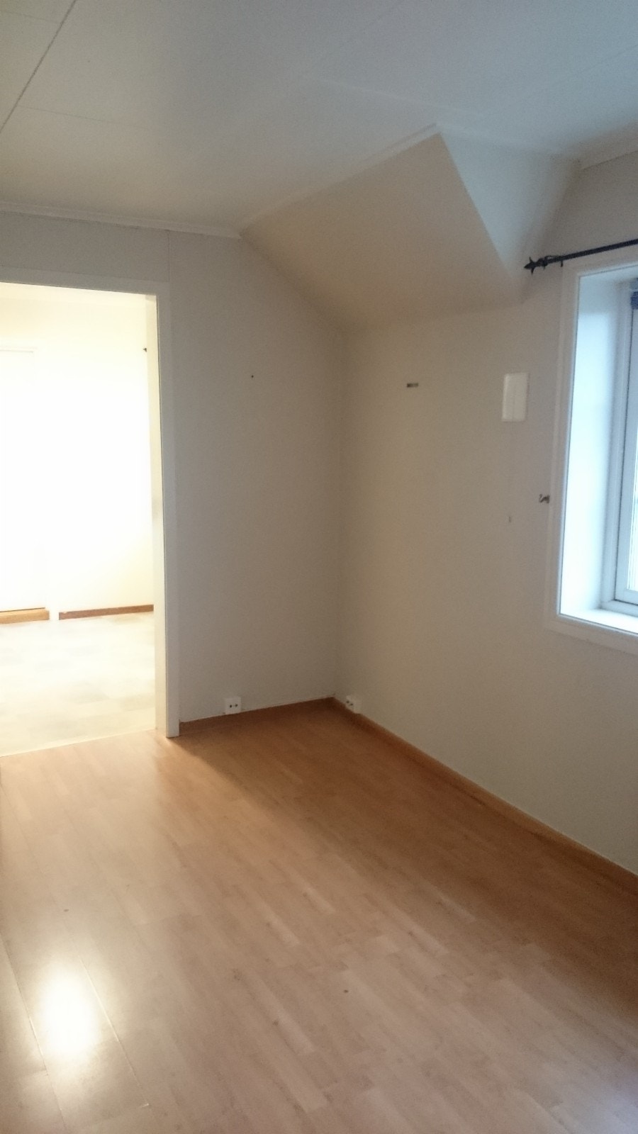 Stue mot kjøkken Galleribilde