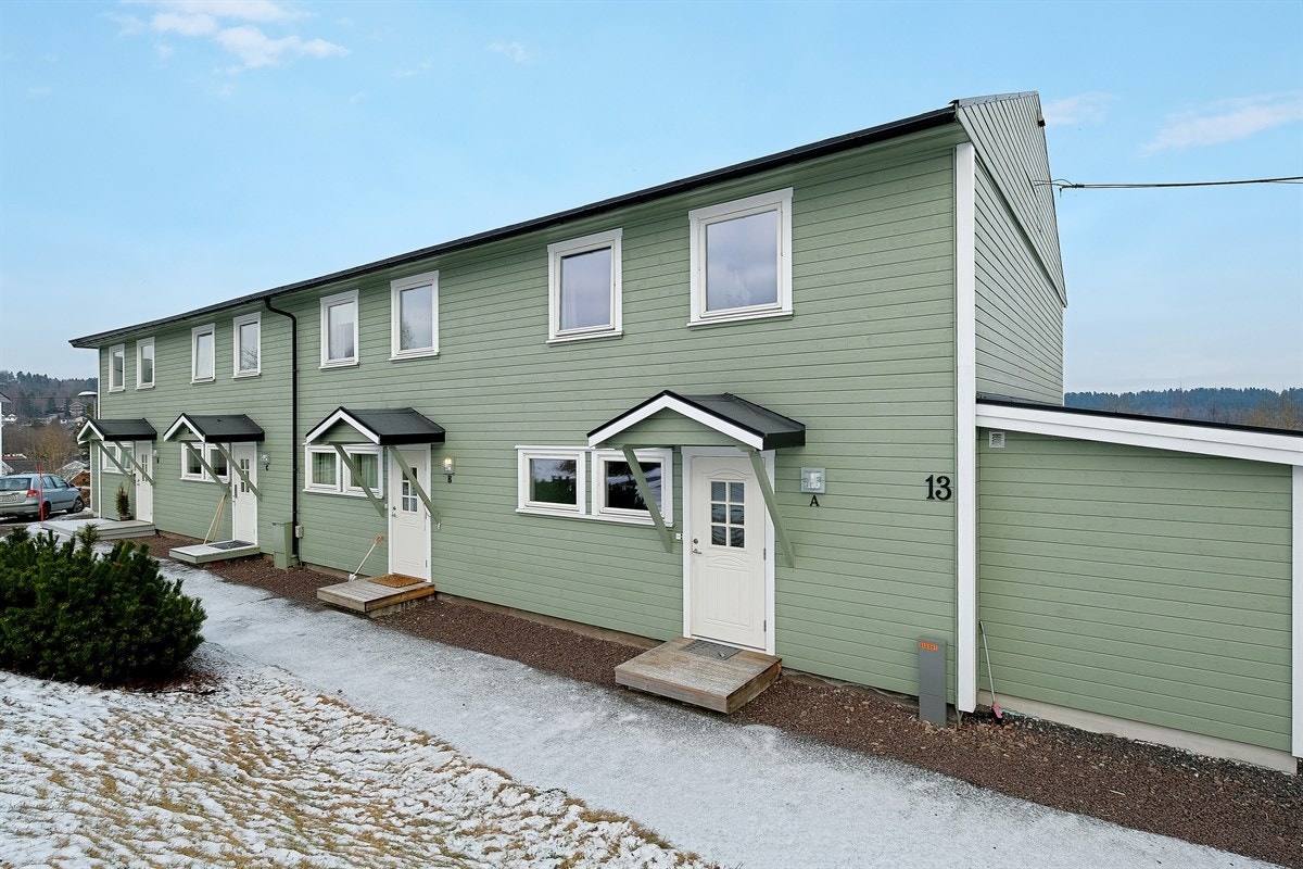 Inngangsparti til leiligheten. Du deler inngang med leiligheten i 2. etg. Galleribilde