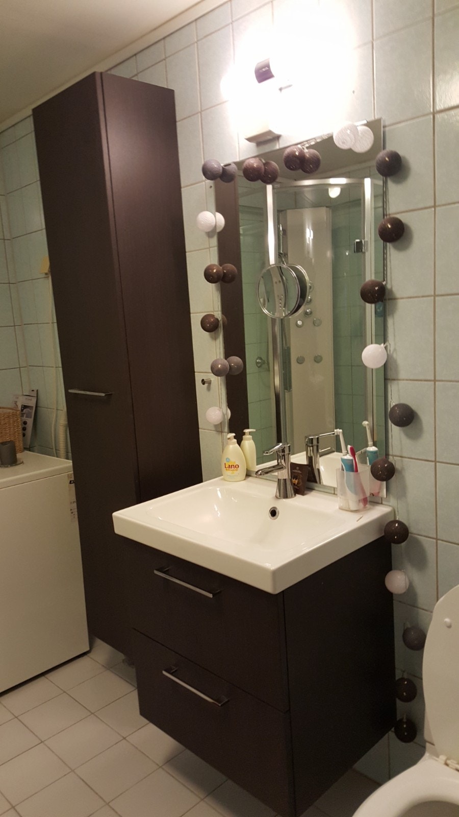 Bad. Leietakers bilde. Leiligheten er umøblert. Galleribilde