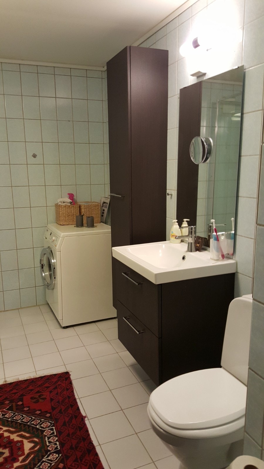 Bad. Leietakers bilde. Leiligheten er umøblert. Galleribilde