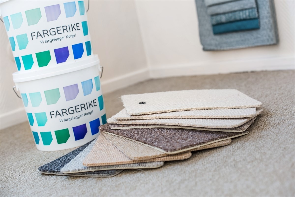 Gulvteppe på soverom er skikkelig i vinden. Her utlånte prøver for vegg til vegg teppe fra Fargerike Asker. Galleribilde