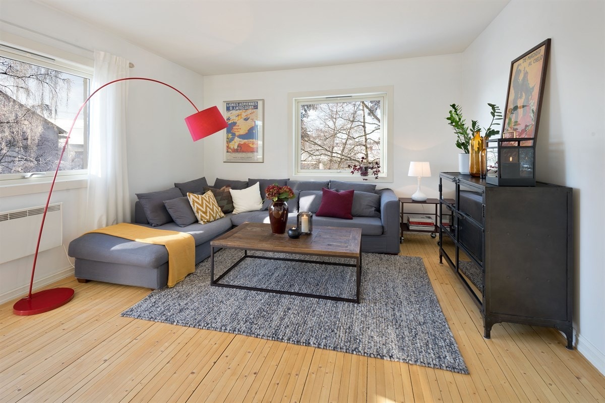 Endeleilighet med ekstra vindu i stuen Galleribilde