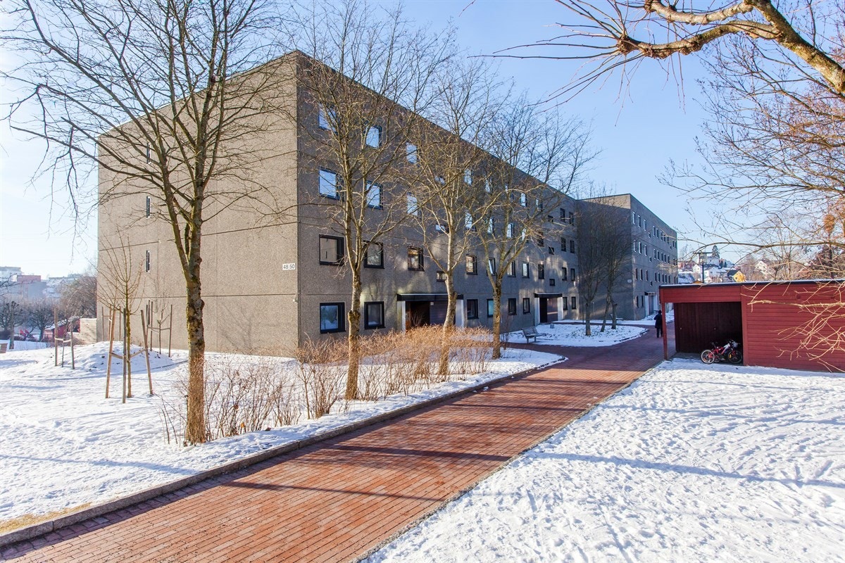 Borettslaget kan by på en rekke fasiliteter, som pent opparbeidede fellesarealer med lekeplasser, felles grillplass, selskapslokaler med mer Galleribilde