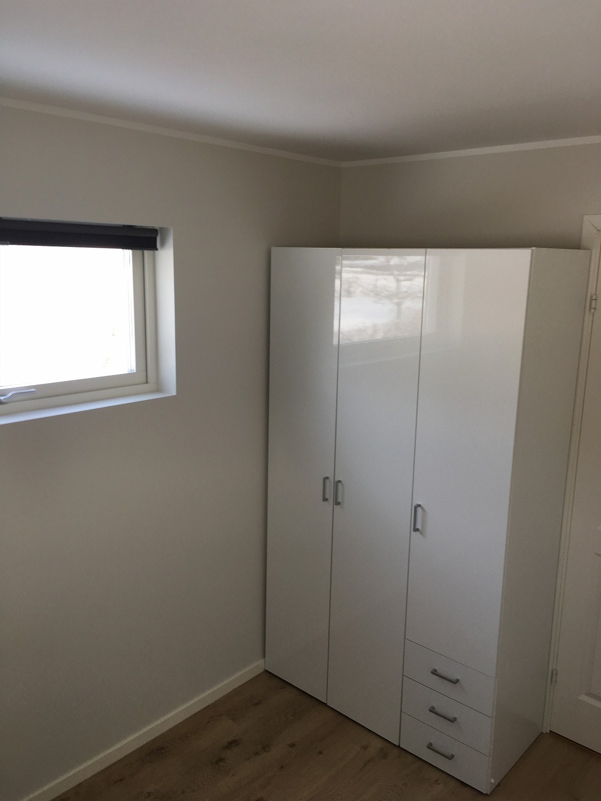 Garderobeskap på soverom Galleribilde