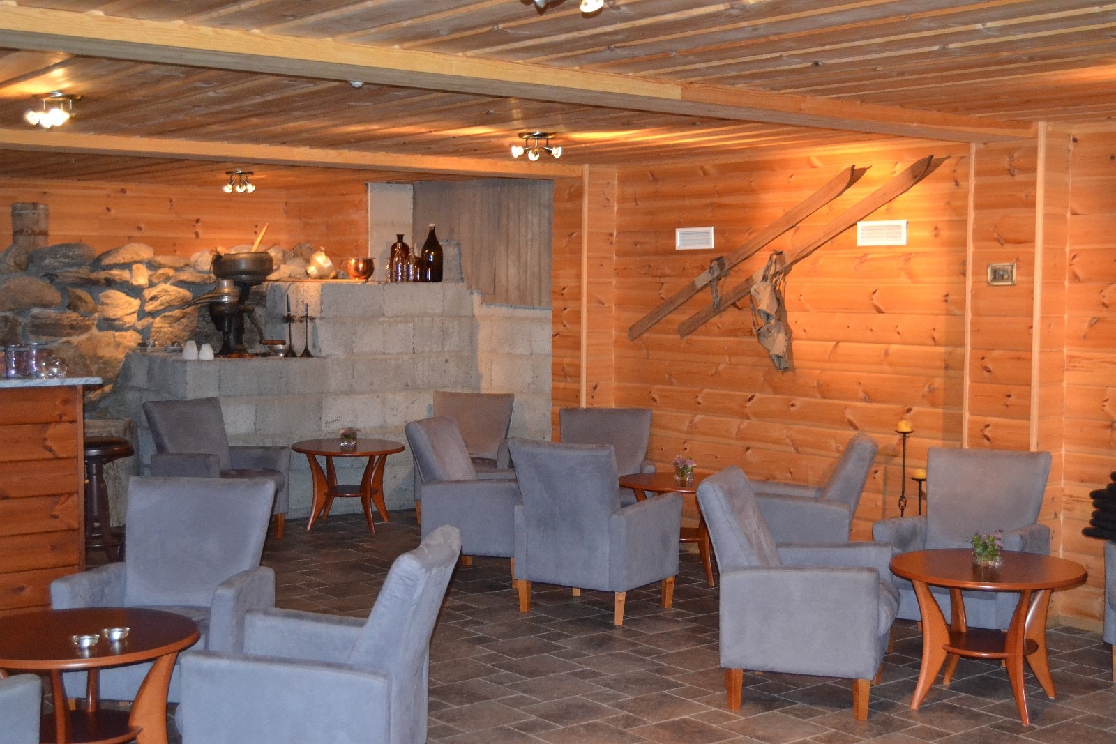 Baren i Gjestgiveriet til ca. 20 gjester Galleribilde