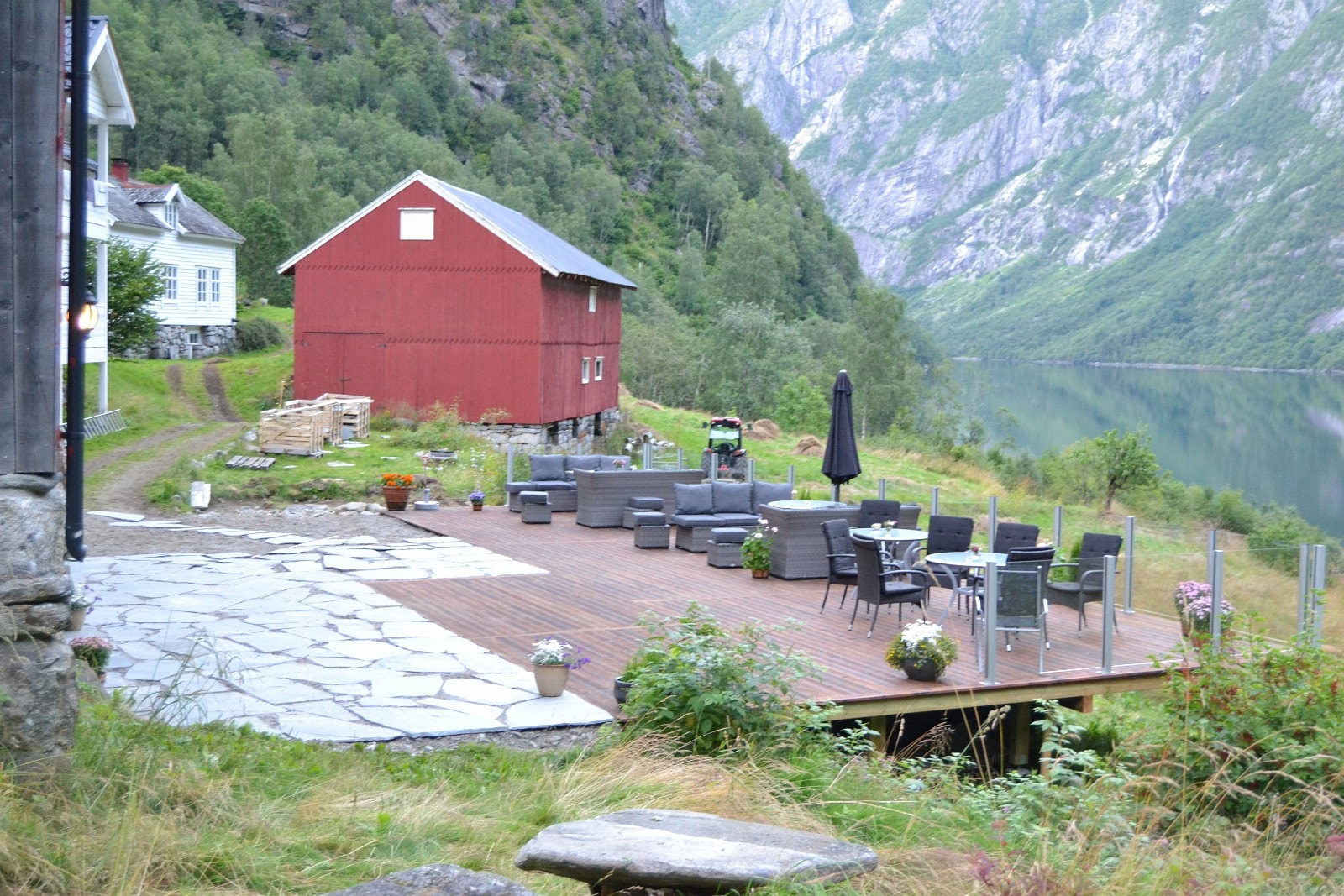 Plattingen under Gjestgiveriet Galleribilde