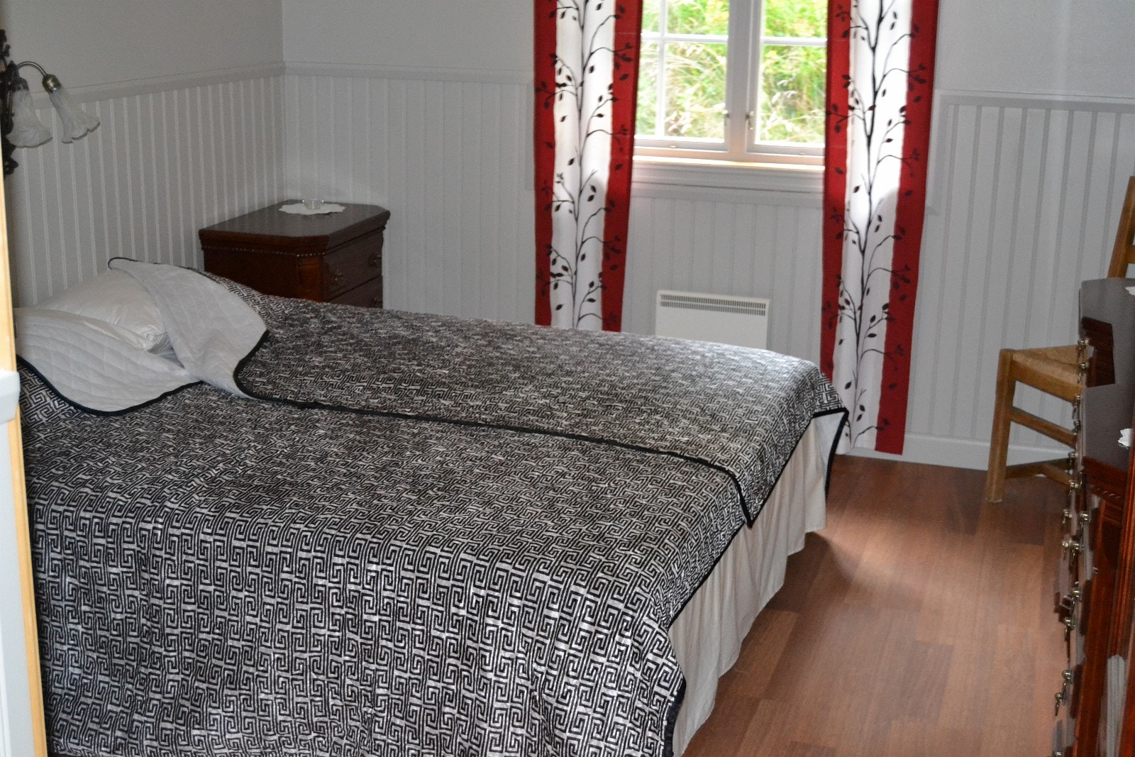 Eitt av dei 9 doble soveromma i Gjestgiveriet Galleribilde