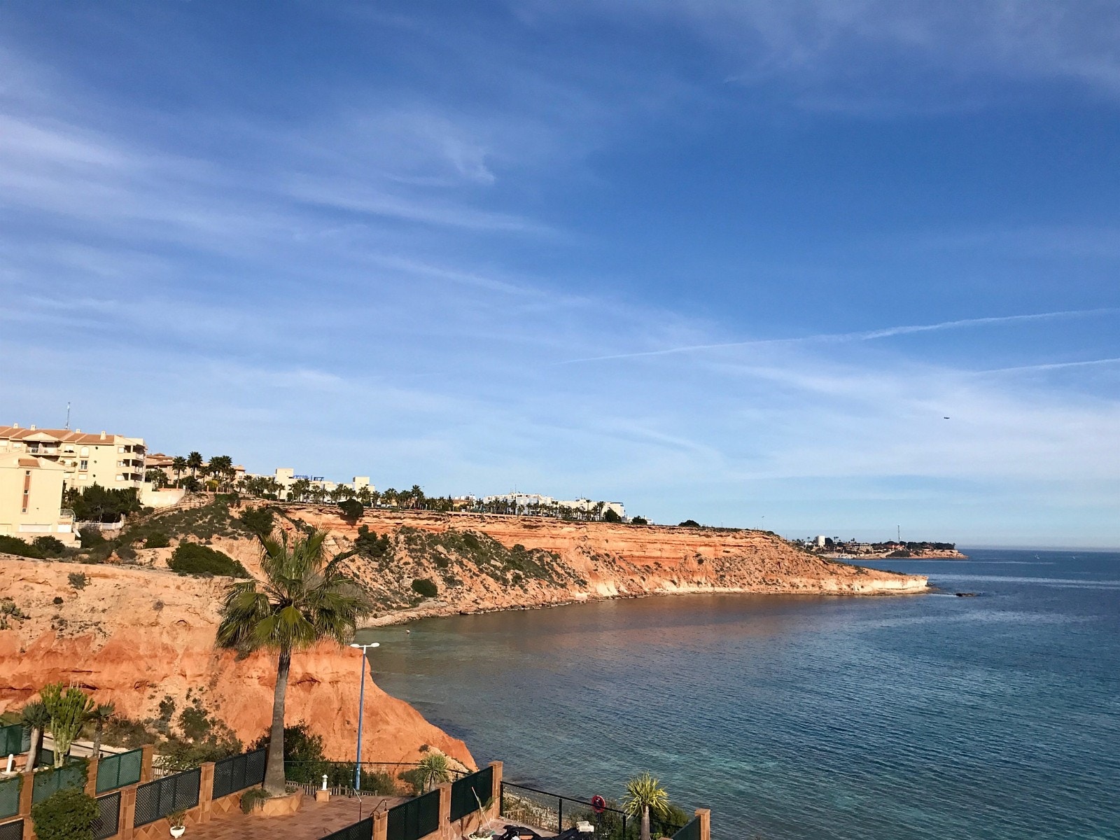 Langs med stranden om en går mot Cabo Roig. Flott tur. Galleribilde