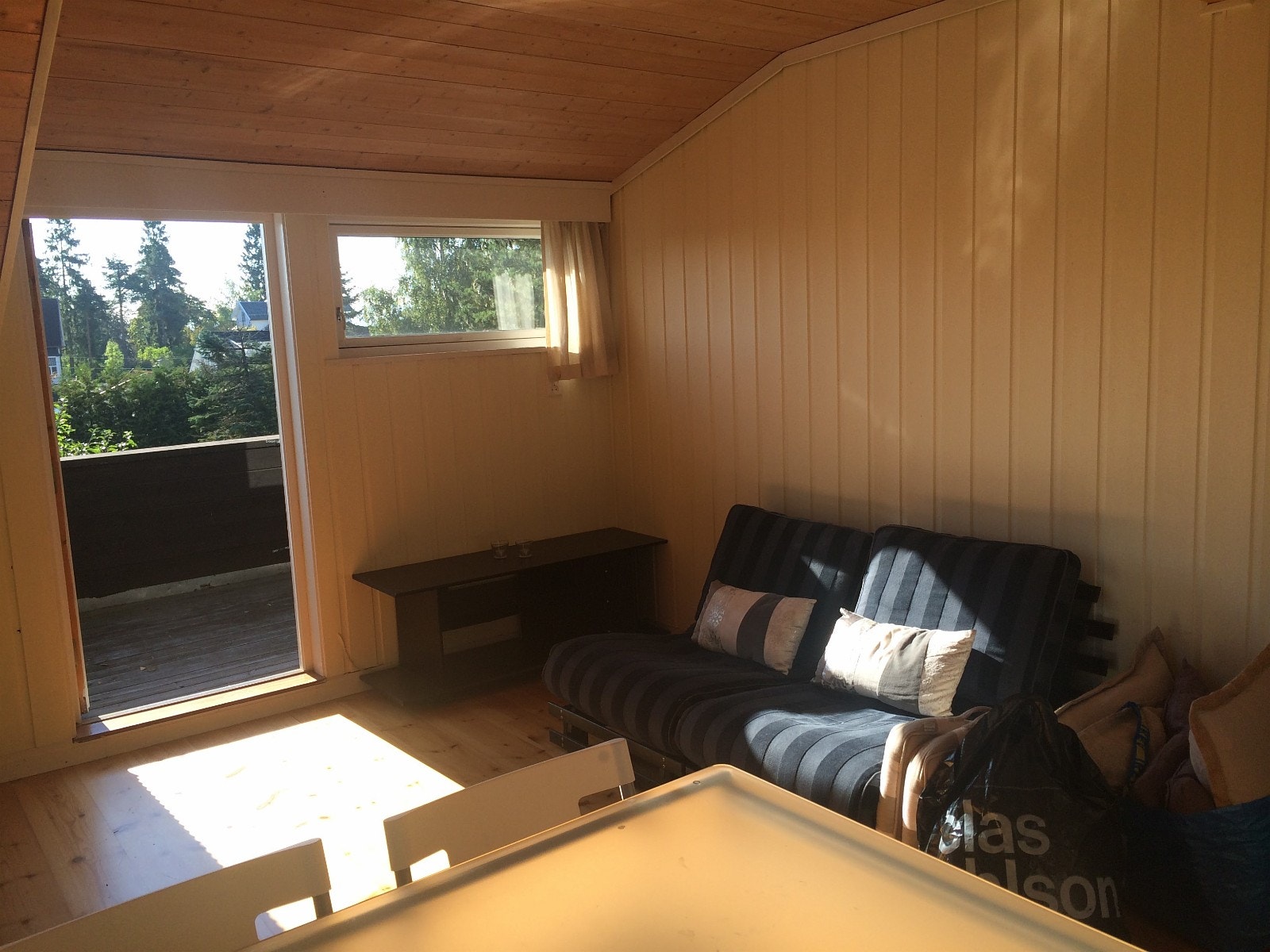 Stue med utgang veranda Galleribilde