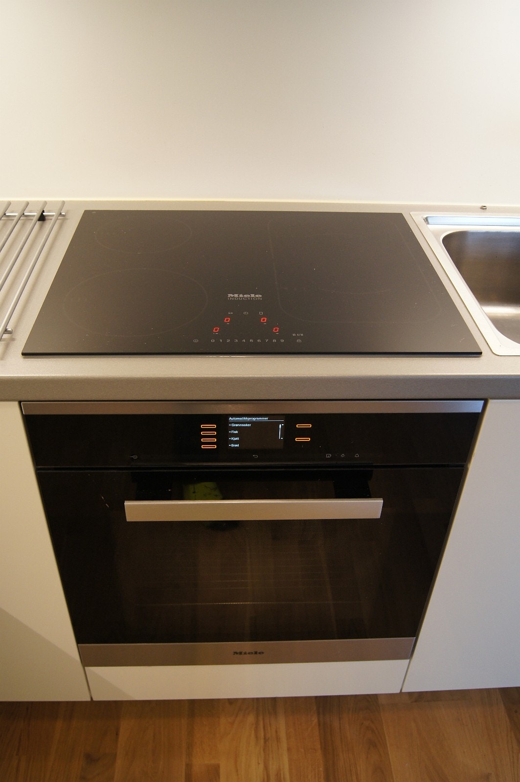 Kombidampomn og induksjonstopp frå Miele Galleribilde