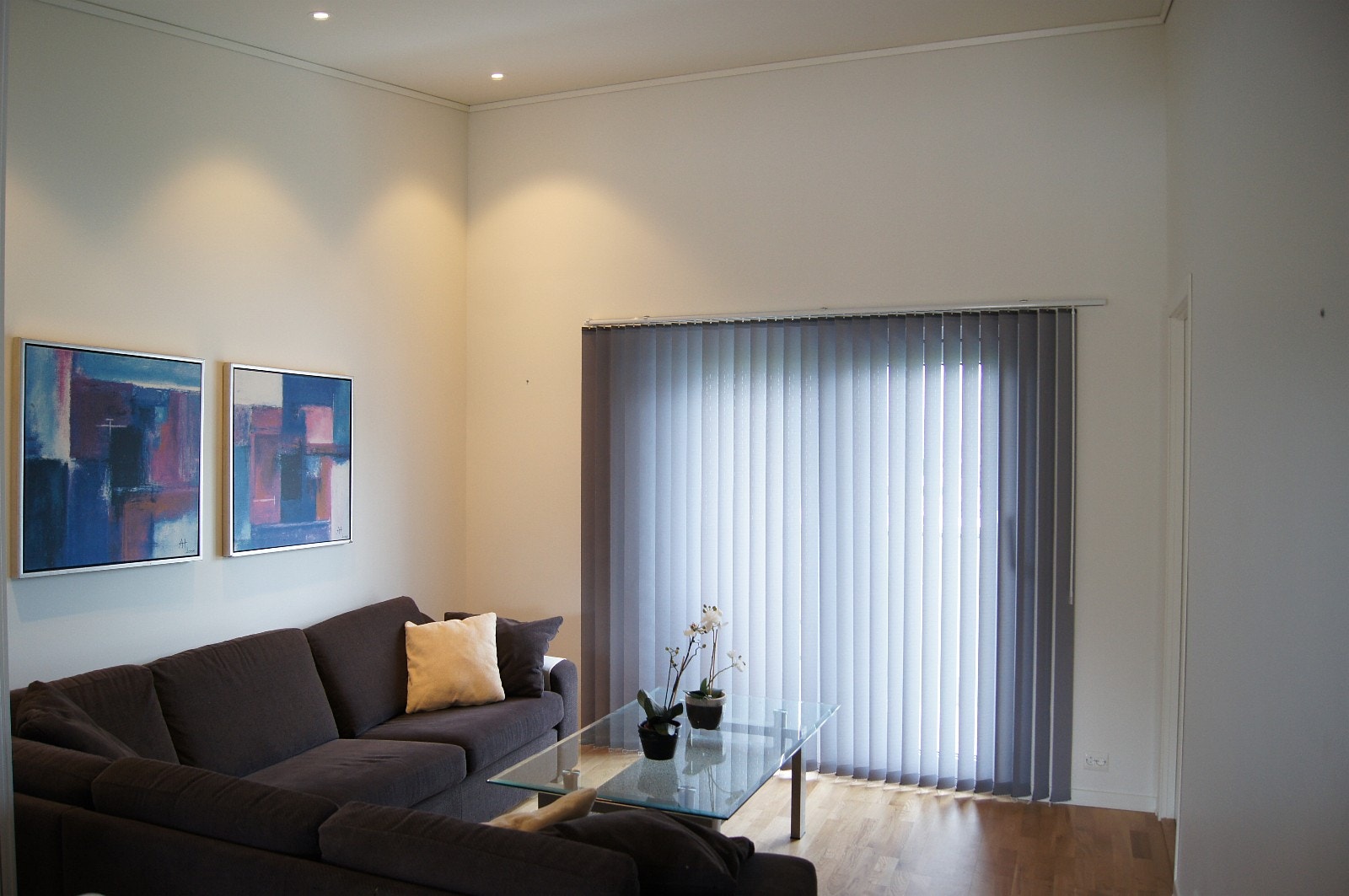 Stove med hjørnesofa frå Brunstad Galleribilde