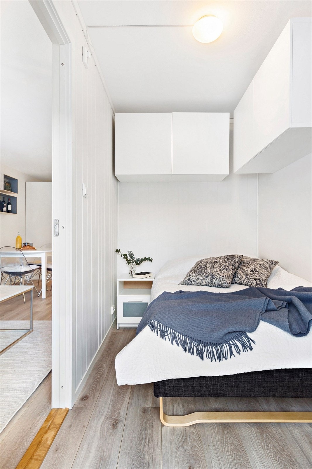 Alkove med overskap og plass til dobbeltseng Galleribilde