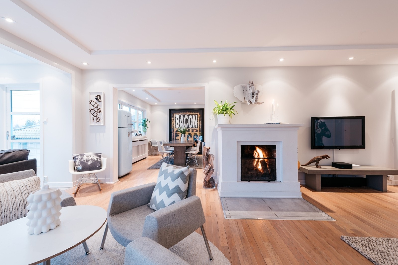 Stor peis i stuen Galleribilde