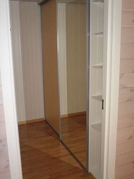 Garderobe soverom Galleribilde