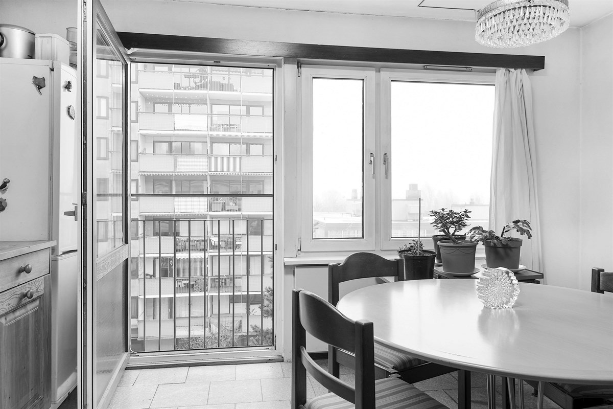 På kjøkkenet kan du åpne opp mot franskbalkong. Galleribilde