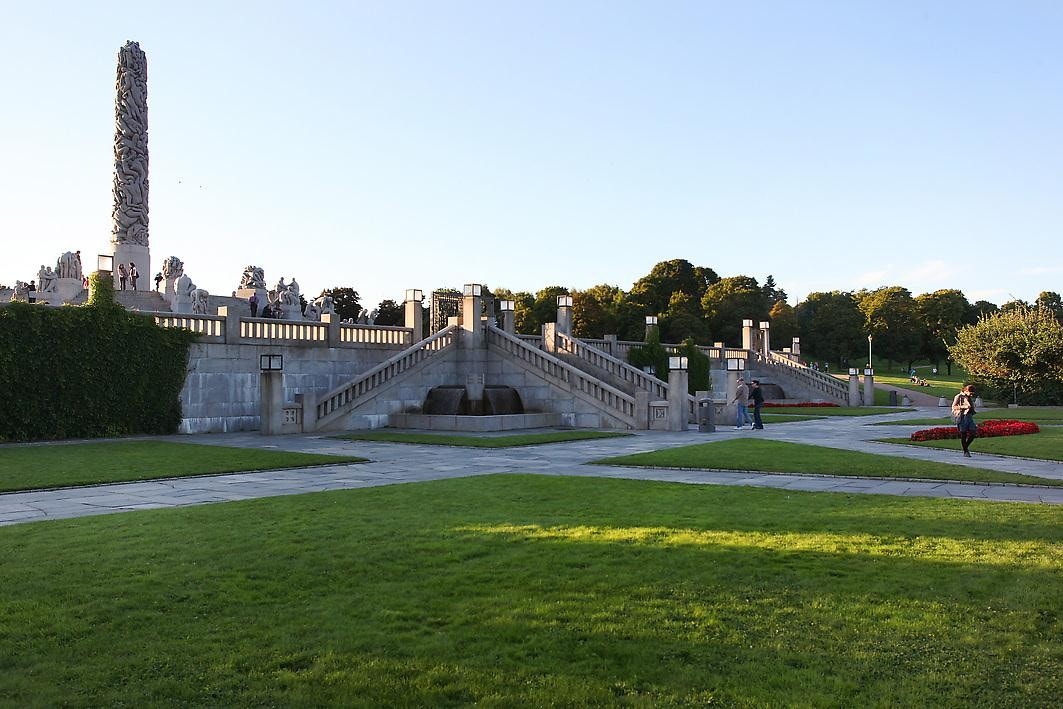 Norges mest kjente park, Frognerparken, ligger innen kort gange fra eiendommen. Her finner man skulpturpark, Frognerbadet og mye mer Galleribilde