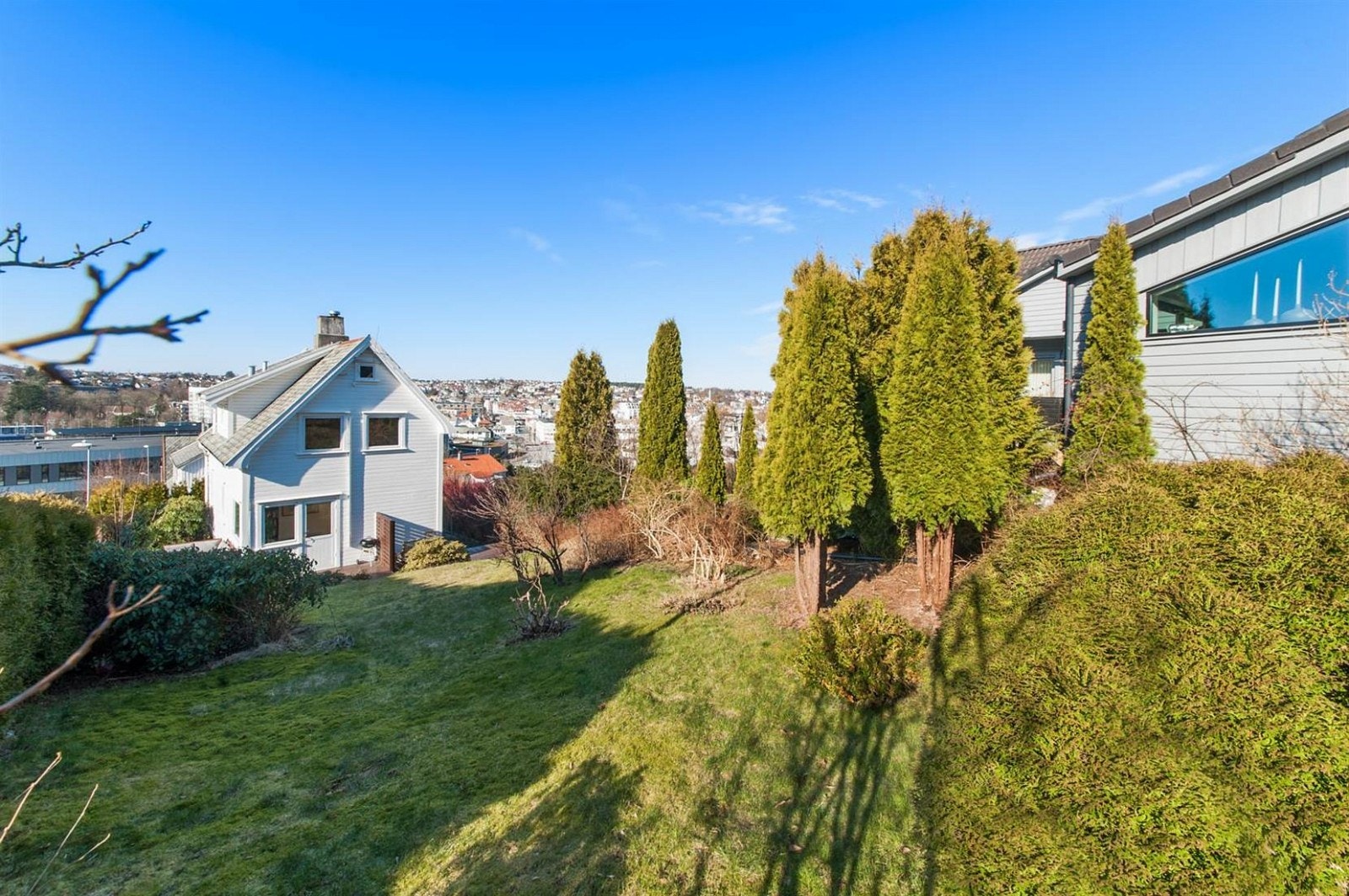 Hagen er svært romslig og perfekt til å nyte sommerdagene. Galleribilde