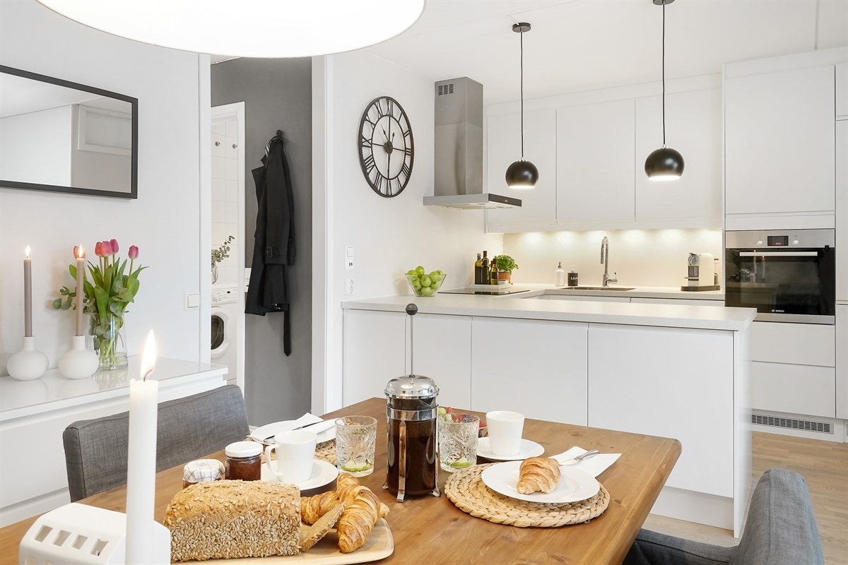 Moderne, åpen kjøkkenløsning. Galleribilde