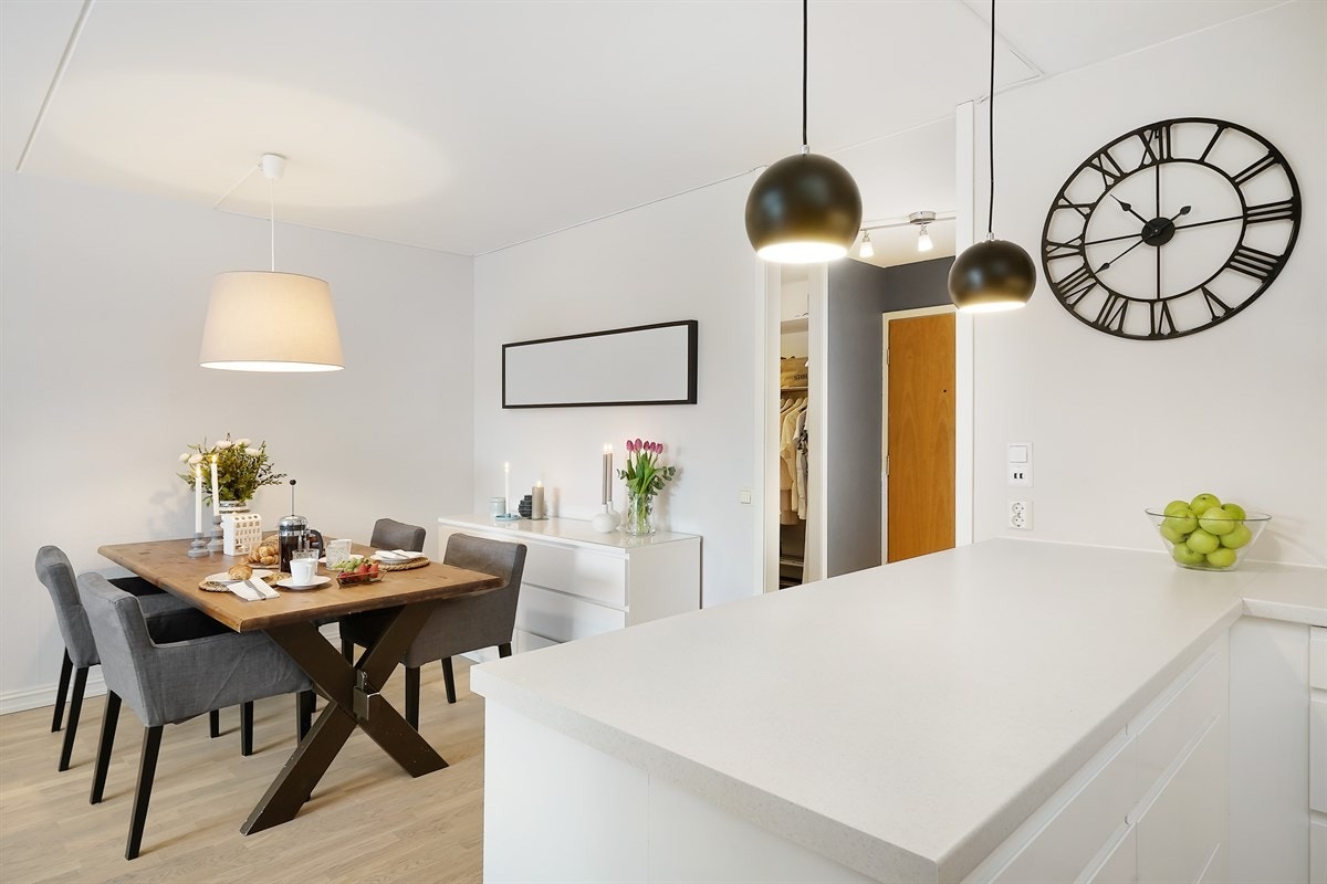 Her lager du mat i tett kontakt med gjestene. Galleribilde