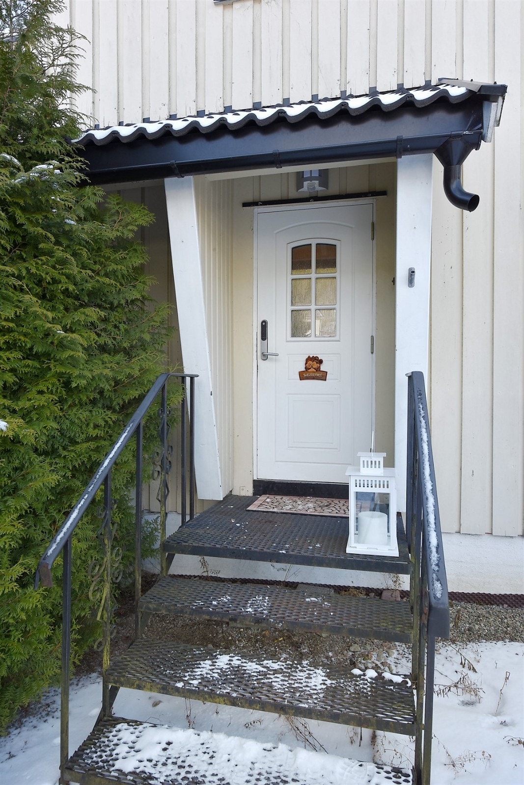 Inngangsdøren har nøkkelløs lås. Galleribilde