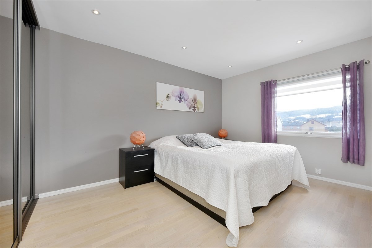 Boligen har tre gode soverom. Galleribilde