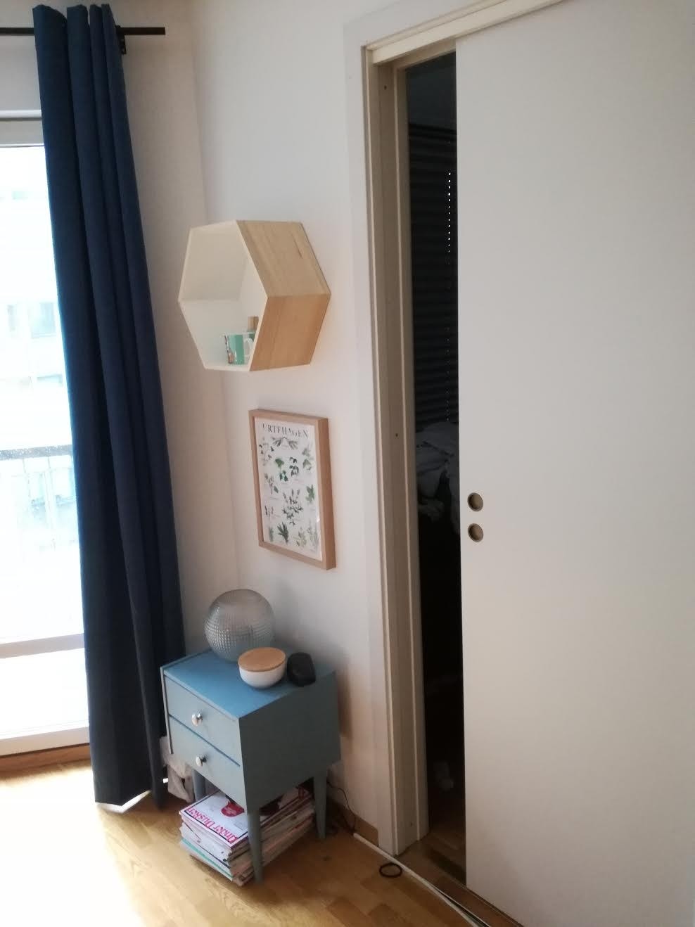 Stue med inngang soverom Galleribilde