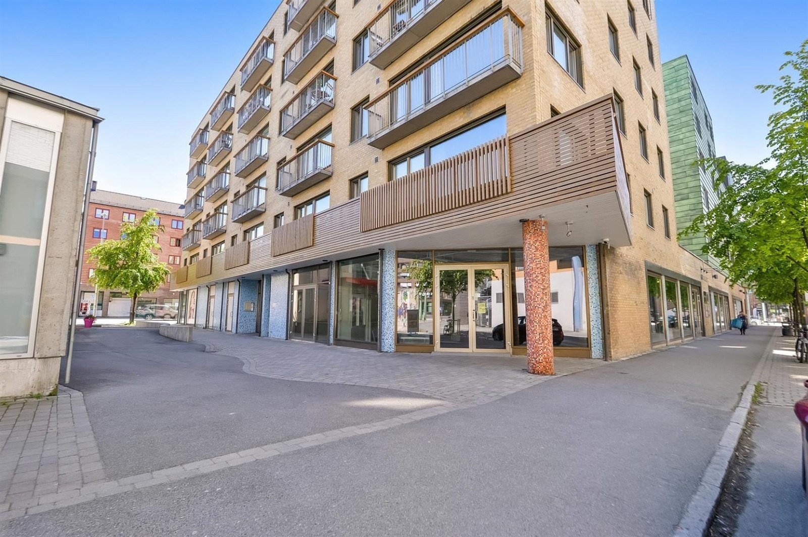 Fasade - inngang Galleribilde