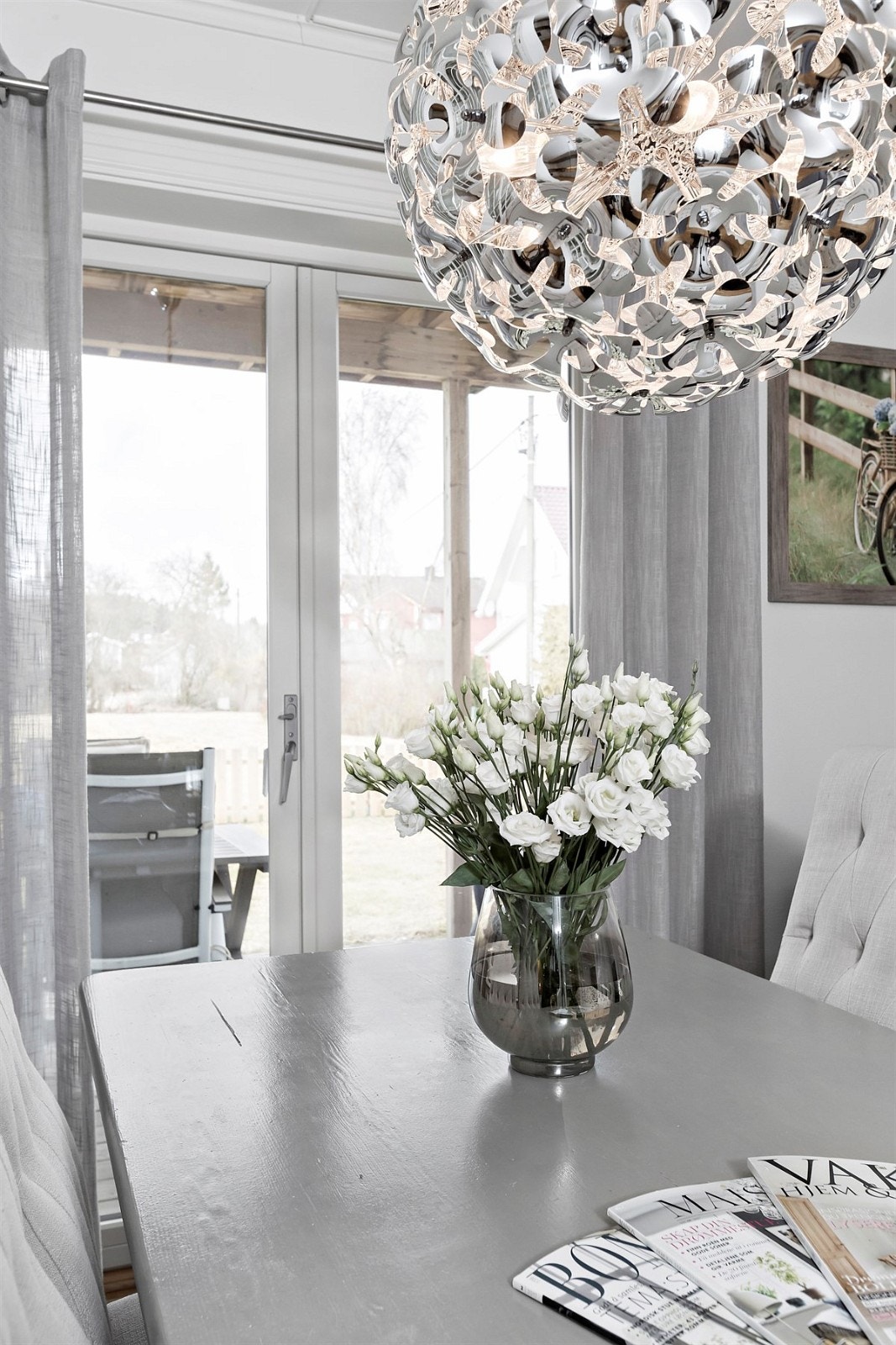 Stuen har flere møbleringsmuligheter. Galleribilde