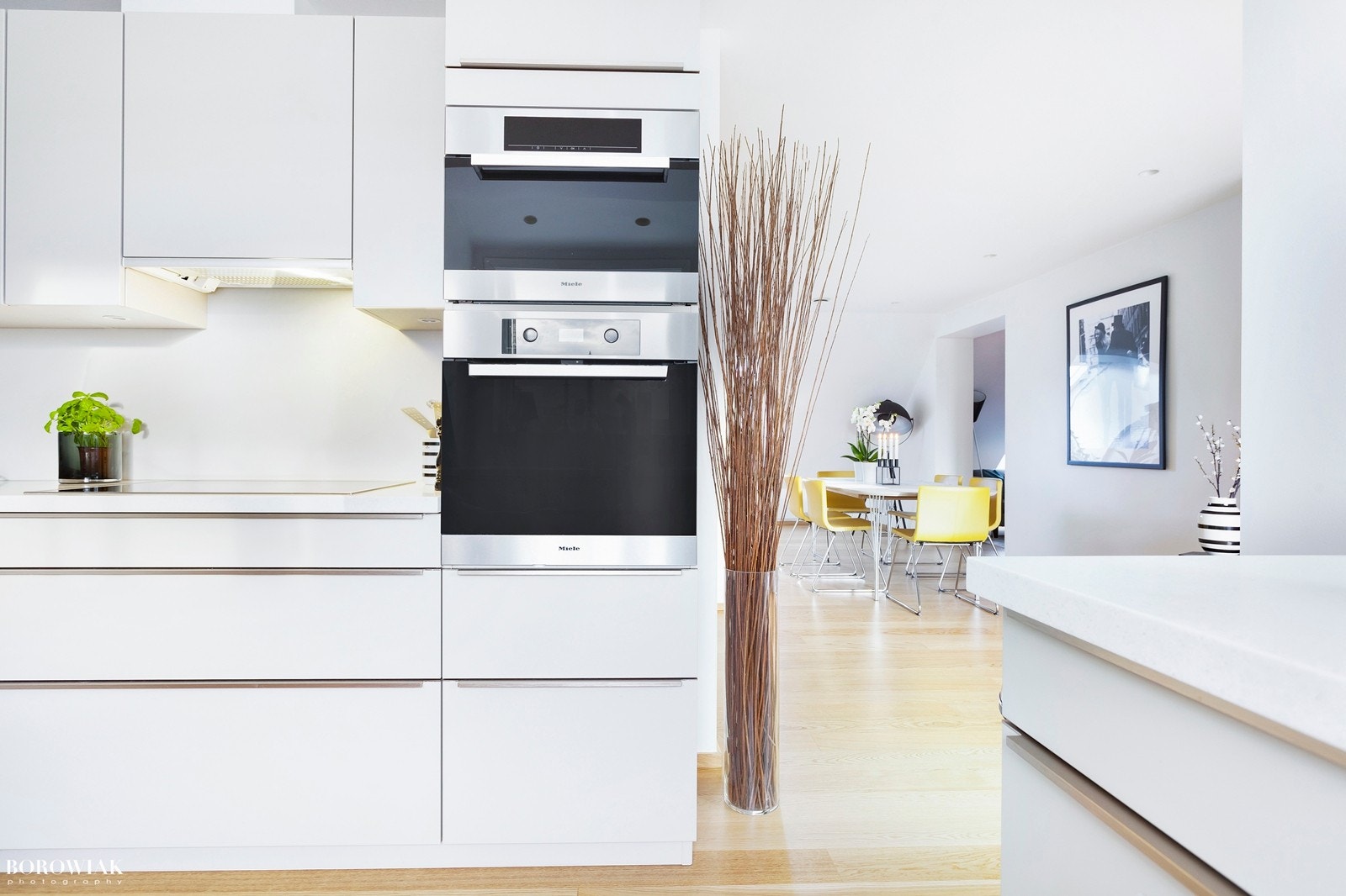 Moderne og meget tiltalende kjøkken fra kvalitetsprodusenten Schmidt Galleribilde