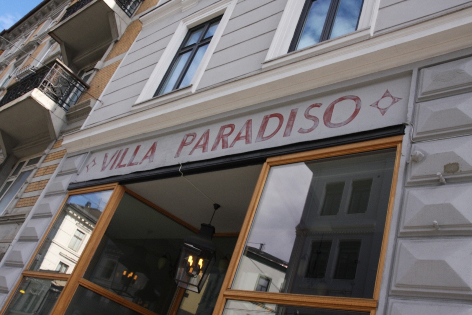 Villa Paradiso på Solli rett i nærheten - byens bedre pizza Galleribilde