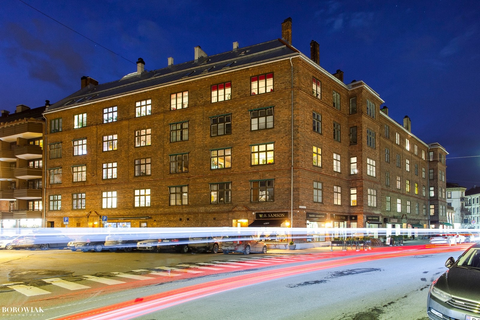 Leiligheten ligger i toppetasjen i en vakker bygård på beste Frogner Galleribilde
