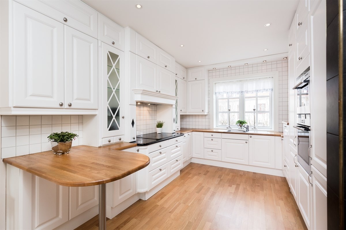 Lekkert og lyst kjøkken fra JKE Design Galleribilde