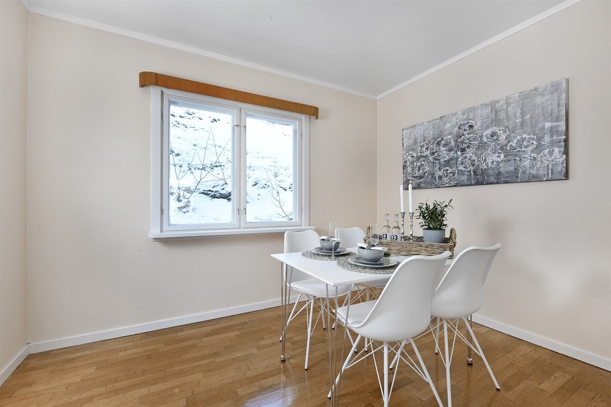 Her er det plass for spisebord eller seng. Galleribilde