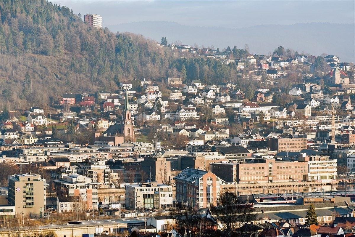 Eiendommen har en fantastisk utsikt over Drammen og Lierdalen. Galleribilde