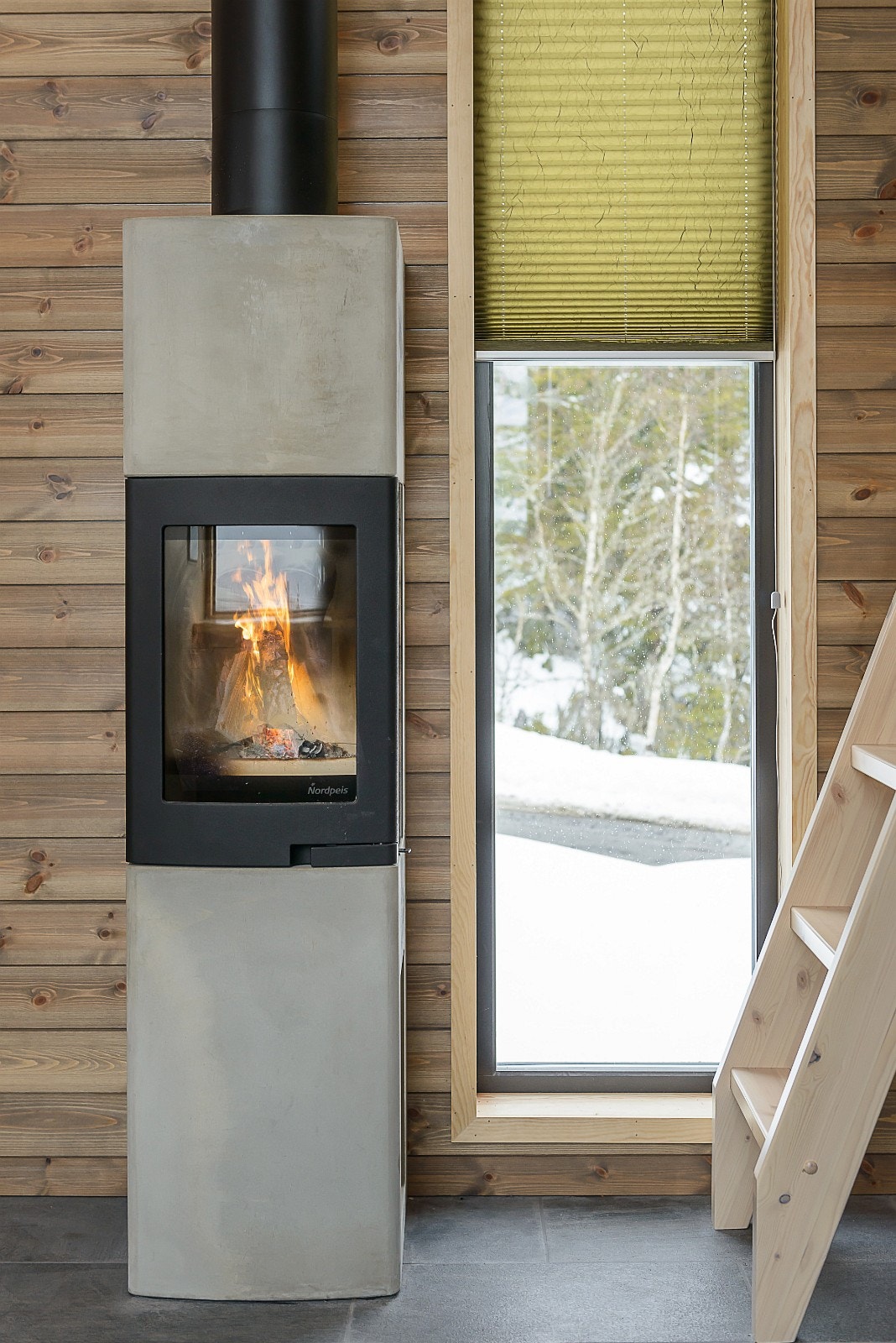 Peisovn for lune kvelder. Bilde fra visningshytte. Galleribilde