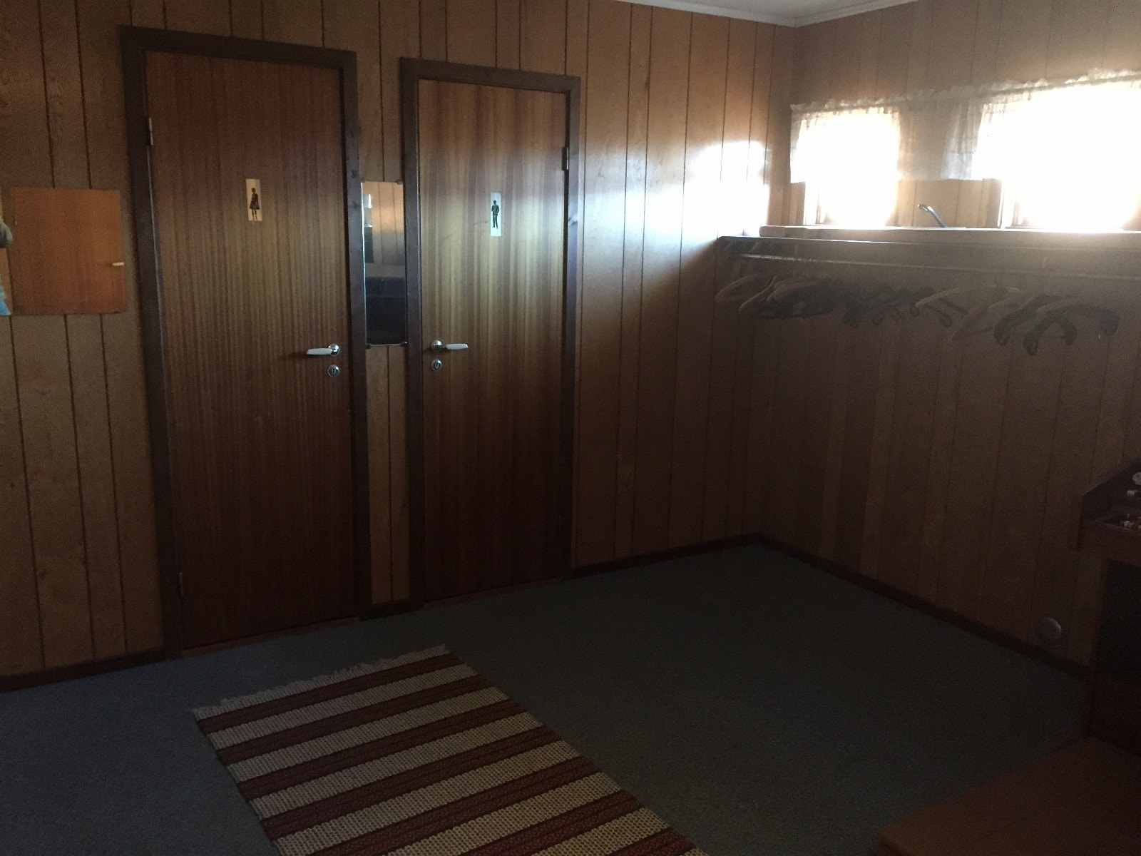 Gang med inngangsparti til toalett Galleribilde