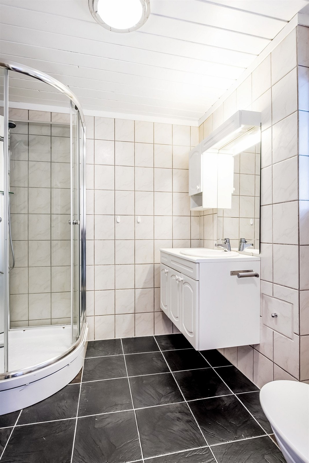 Baderom i leiligheten. Galleribilde