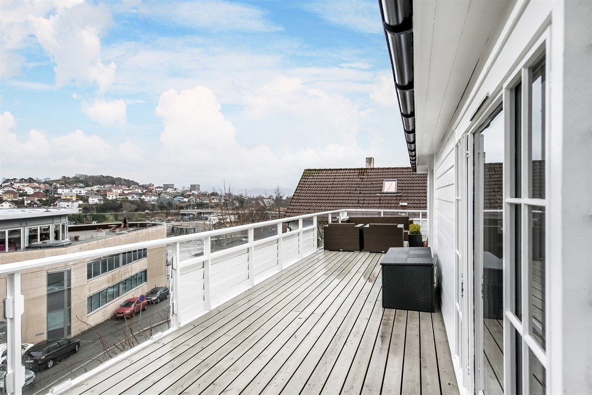 Terrasse. Galleribilde
