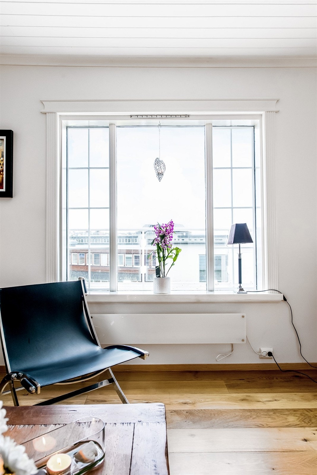 Fine gamle vinduer, flott utsikt. Galleribilde