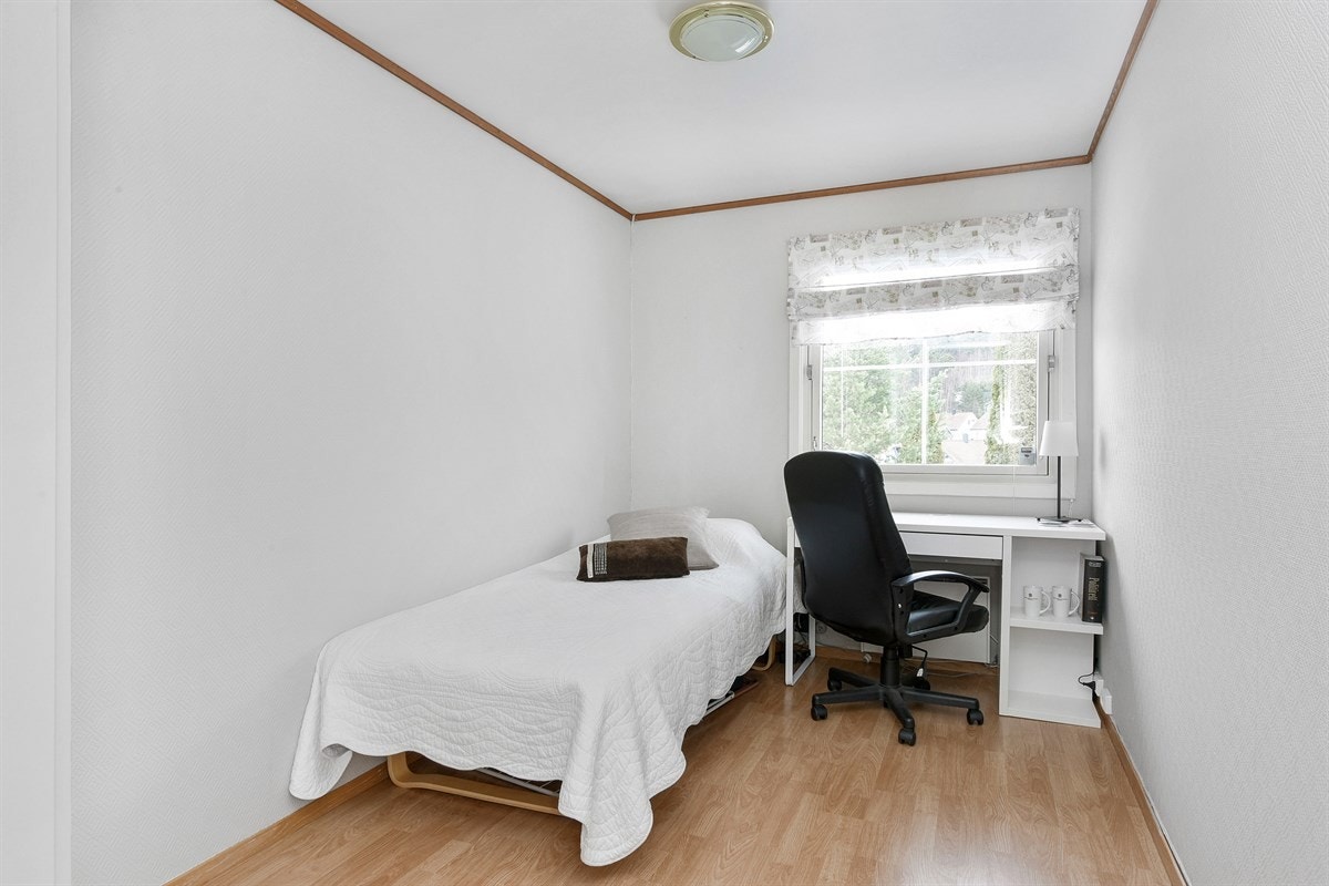 Soverom 3 med tilhørende garderobeløsning. Galleribilde