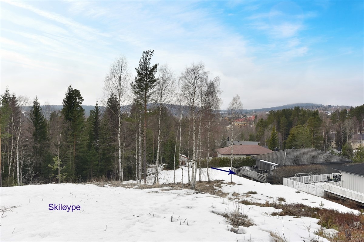 Umiddelbar nærhet til marka for flott turterreng. Galleribilde