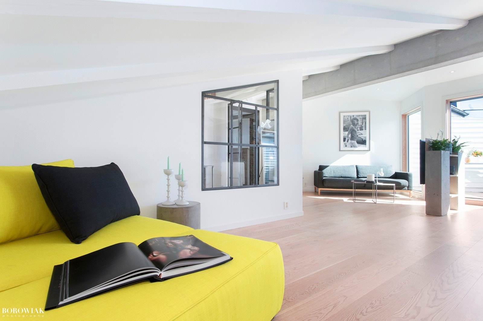 Leiligheten bærer preg av påkostede løsninger og materialvalg av god kvalitet. Galleribilde